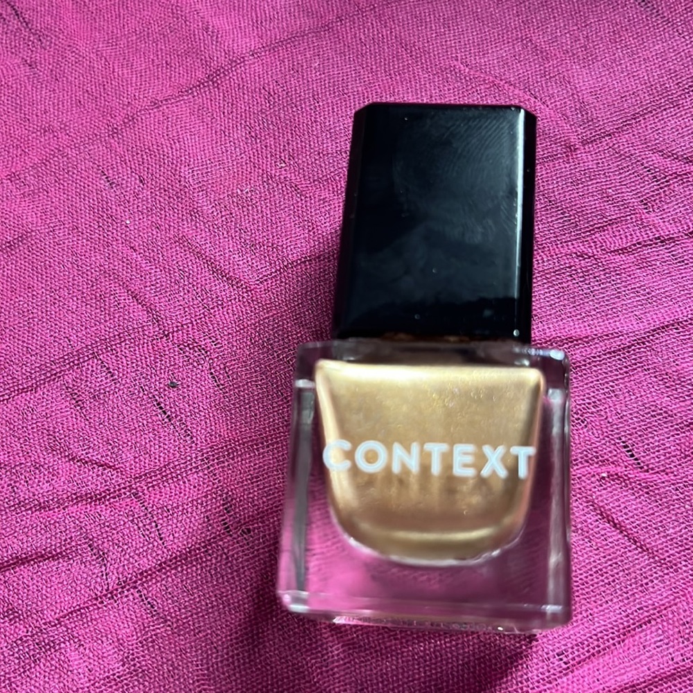 Context nail polish